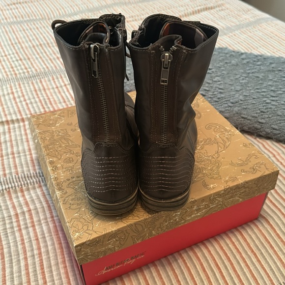 American Rag HiTop Taupe Leather Lace Up Boots - Picture 4 of 4